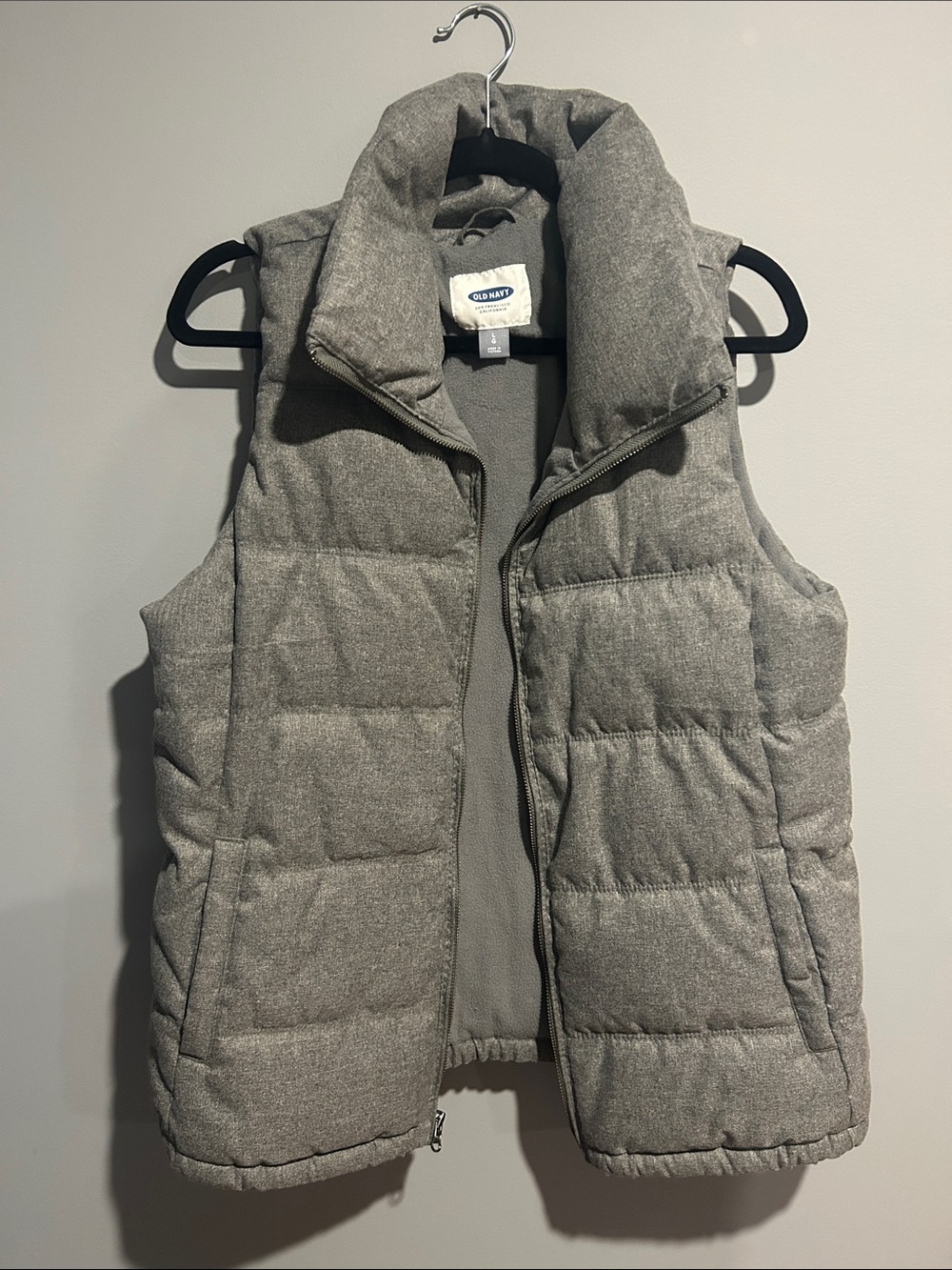 Old Navy Gray Quilted Womens Grey Puffer Vest